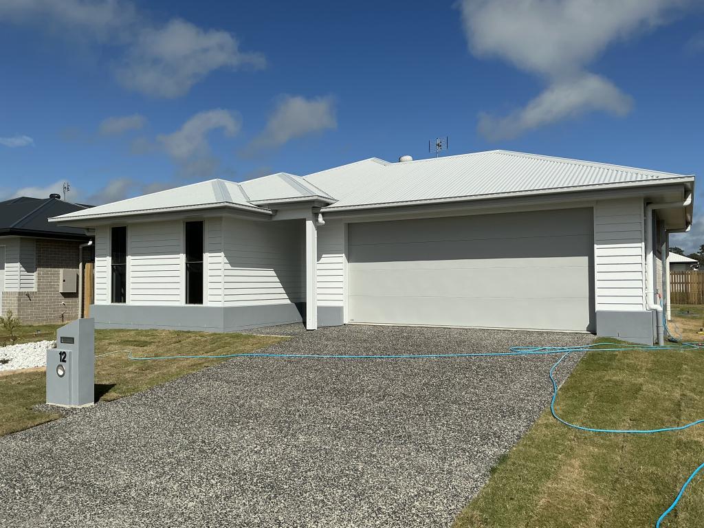 12 Grassbird Cct, Wondunna, QLD 4655