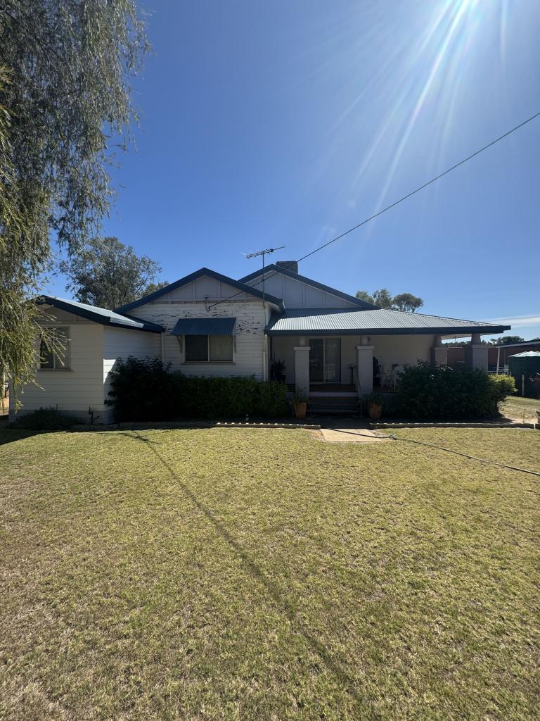 39 Galatea St, Charleville, QLD 4470