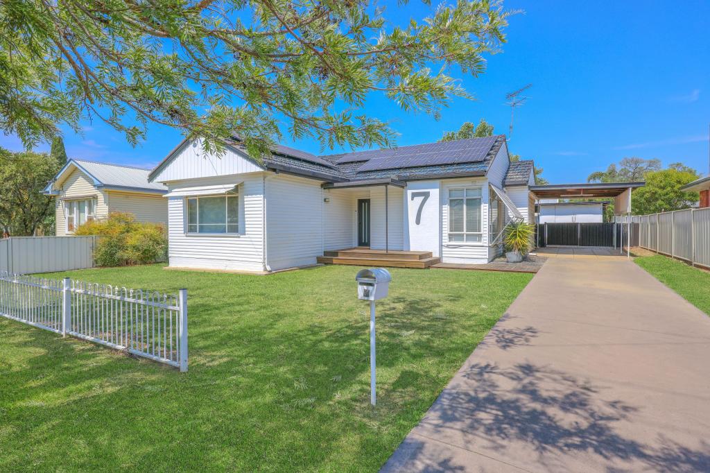 7 Heugh St, South Tamworth, NSW 2340