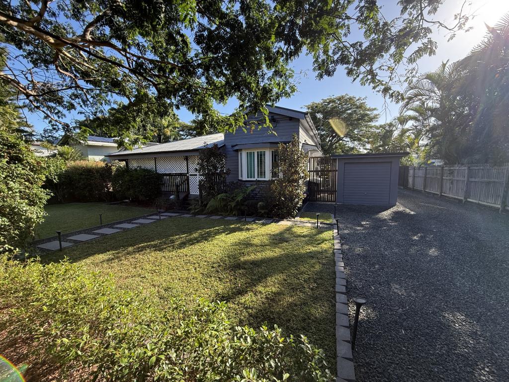 15 The Ave, Hermit Park, QLD 4812