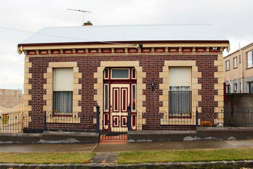 1 RAGLAN ST, NEWTOWN, VIC 3220