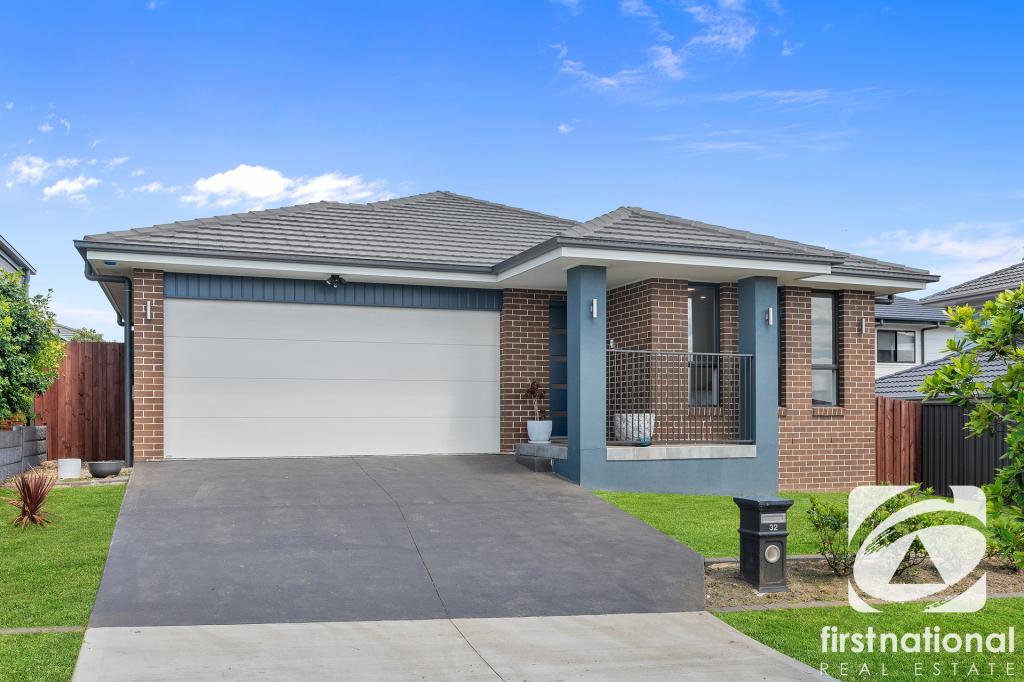 32 Loveday St, Oran Park, NSW 2570