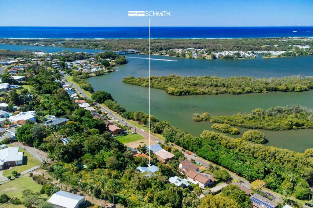 69 BIMBADEEN AVE, BANORA POINT, NSW 2486