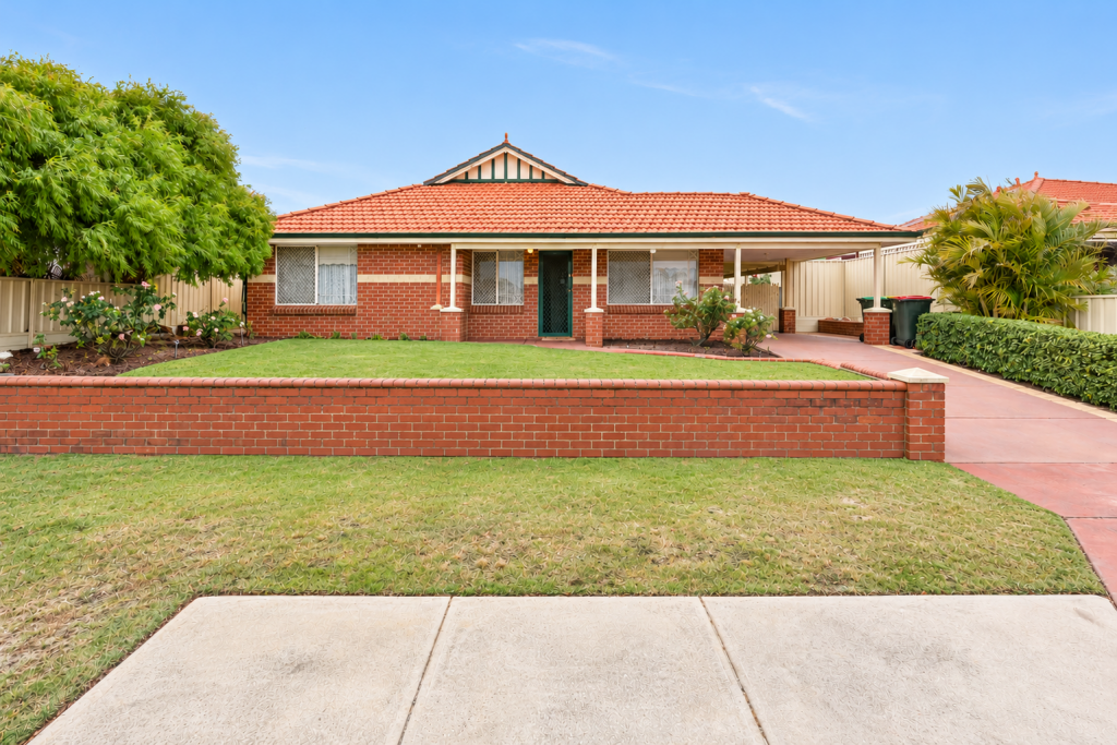 50 Ullinger Loop, Marangaroo, WA 6064