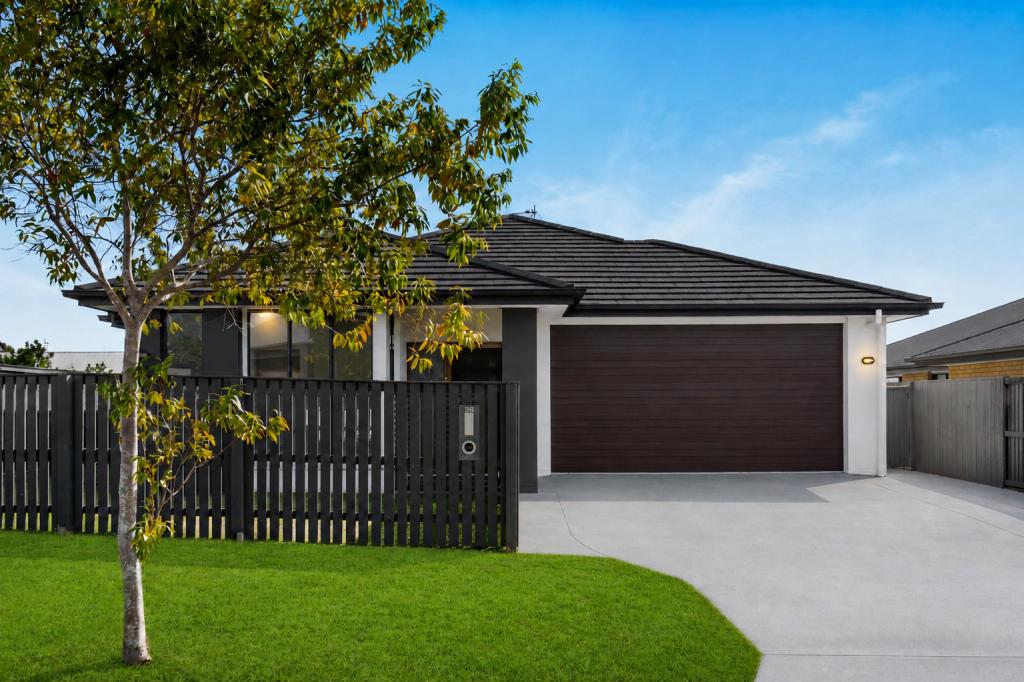 38 Flametree Cct, Arundel, QLD 4214