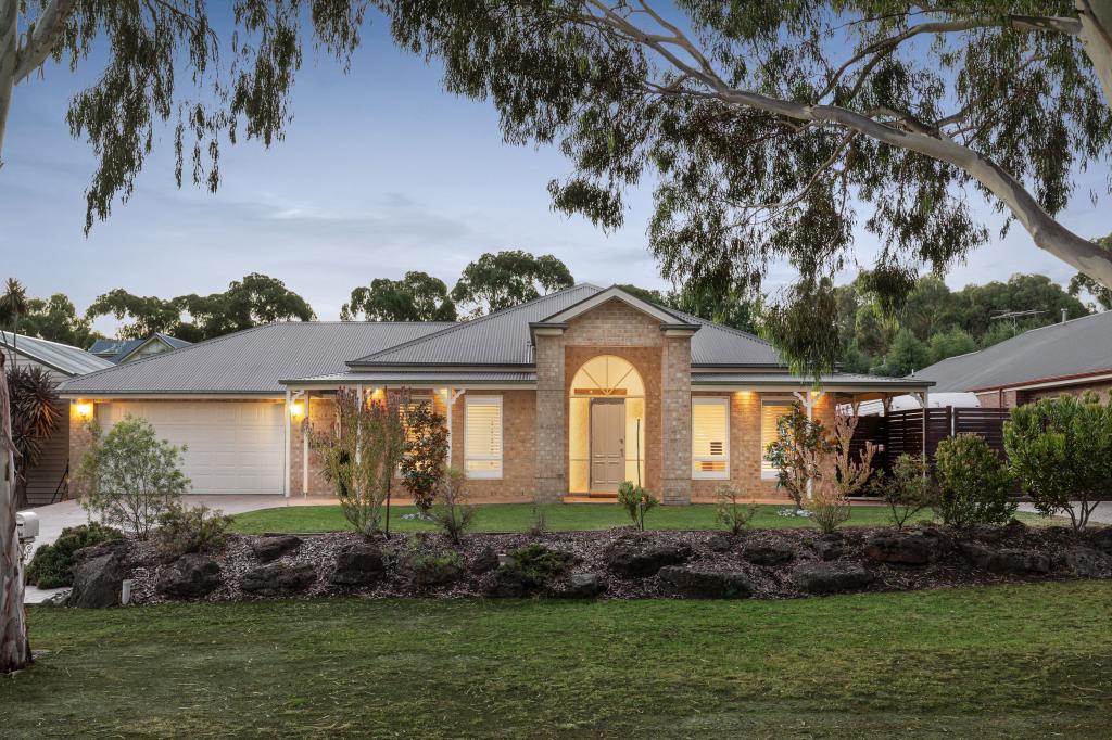 11 Rural Pl, Doreen, VIC 3754