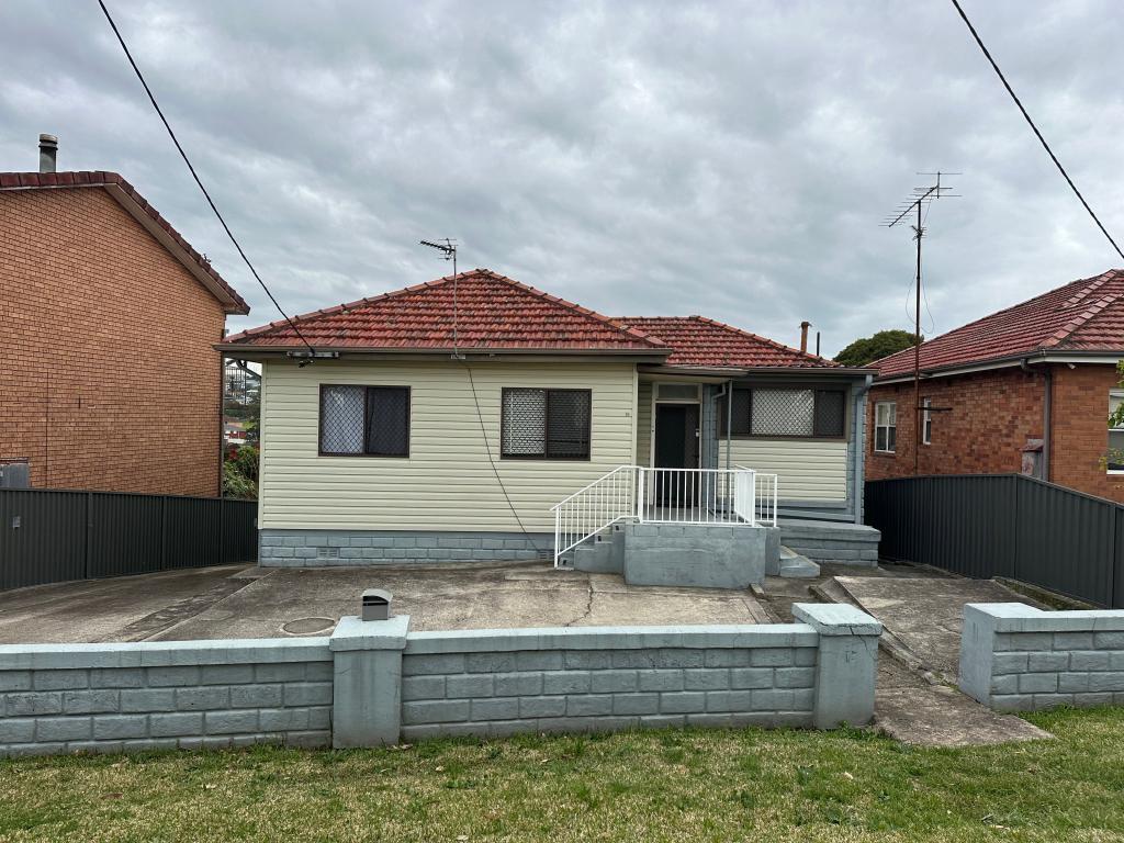 16 Trevor Ave, Lake Heights, NSW 2502
