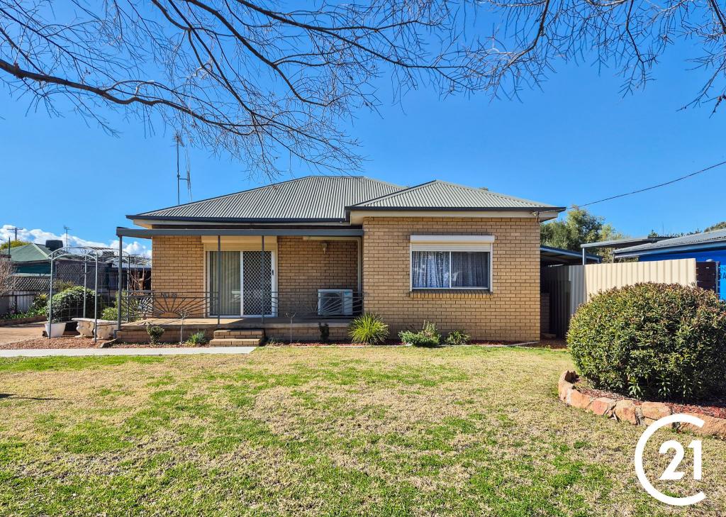 38 SHOW ST, FORBES, NSW 2871