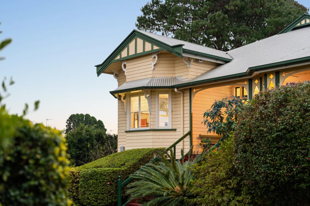 47 Jellicoe St, Mount Lofty, QLD 4350