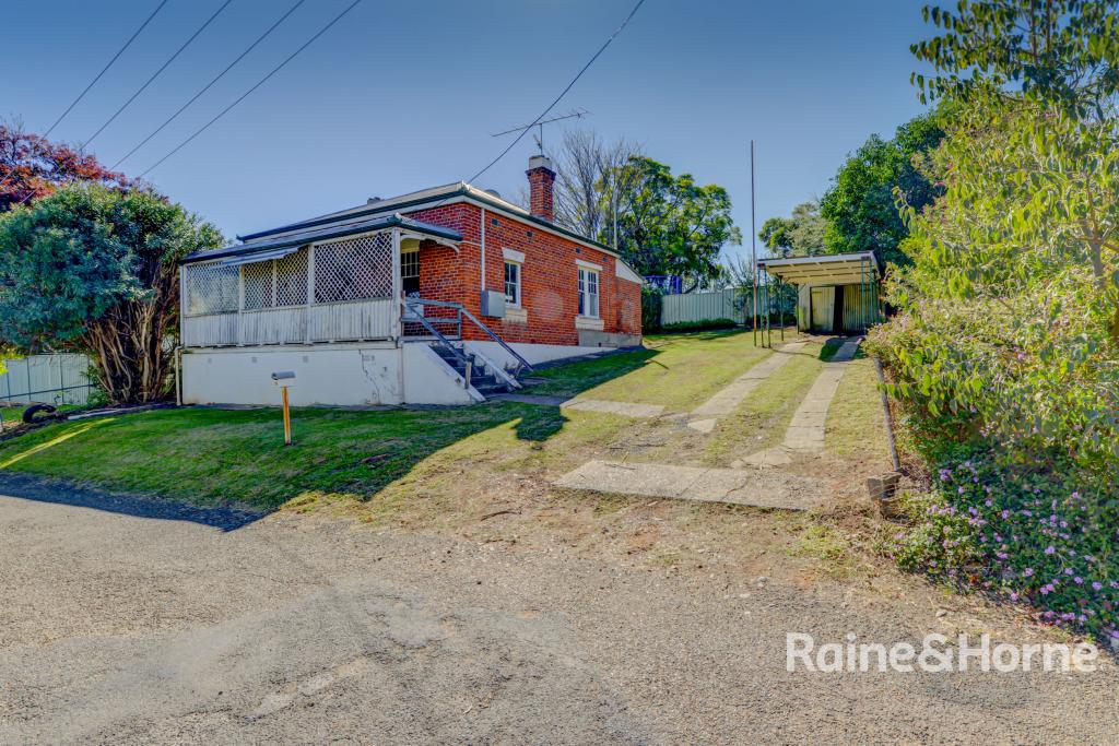18 Dowell Ave, East Tamworth, NSW 2340