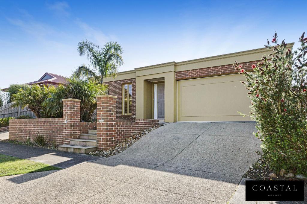 33 Tintagel Way, Mornington, VIC 3931