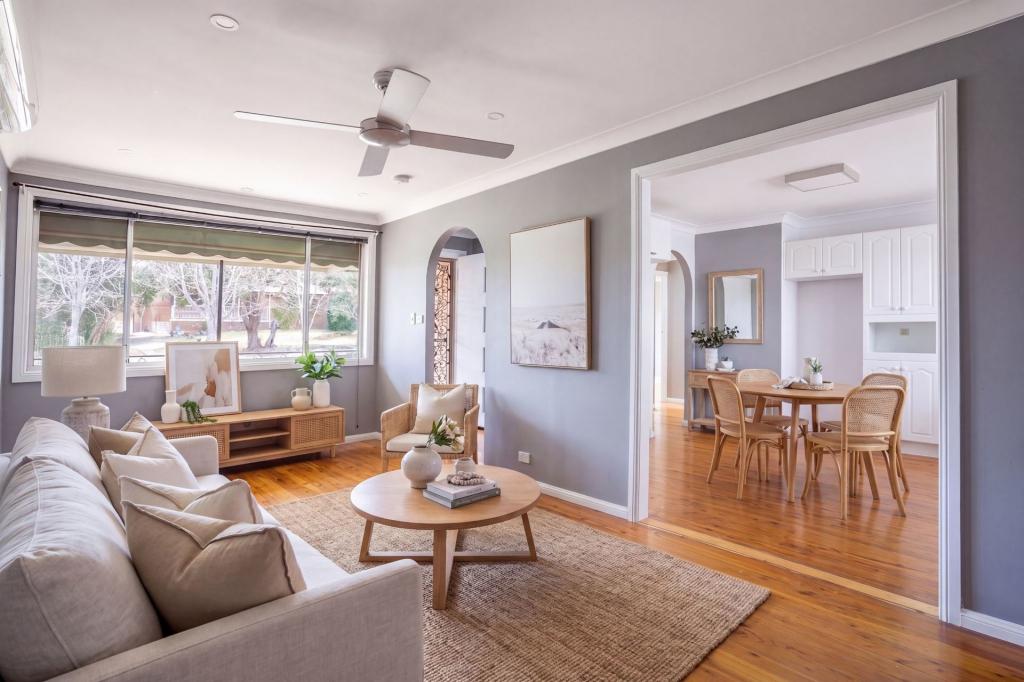 4 Kenneth Cres, Dean Park, NSW 2761