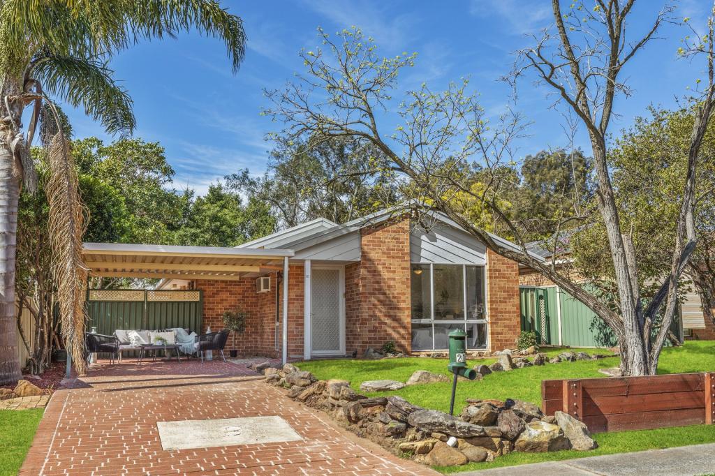 21 WOODLEY CRES, GLENDENNING, NSW 2761