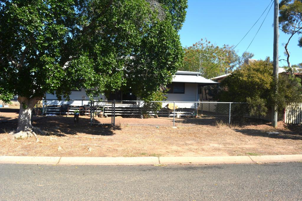 33 Lark St, Longreach, QLD 4730