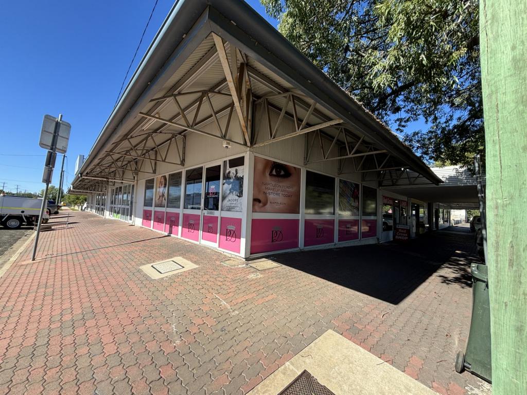 22e Bowen St, Roma, QLD 4455