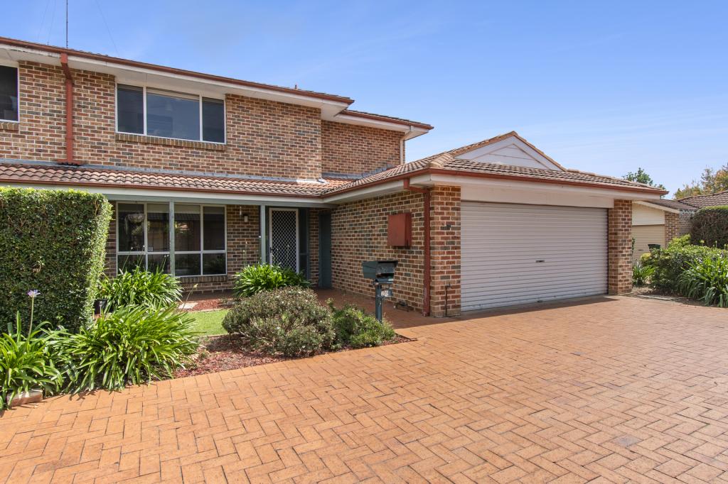 24 John Tebbutt Pl, Richmond, NSW 2753