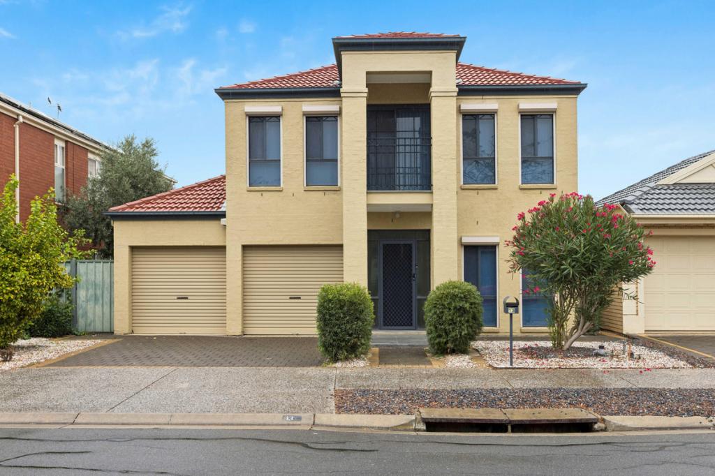 13 Lord Howe Cres, Mawson Lakes, SA 5095