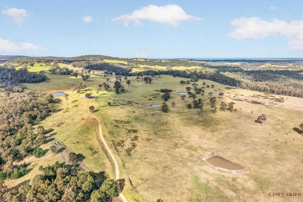 940 Orrs Rd, Clifton Creek, VIC 3875