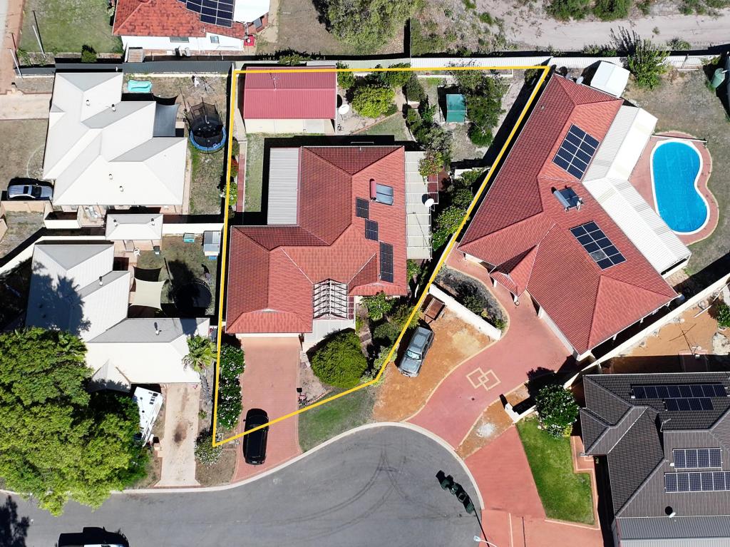 3 DOMINICAN CL, PORT DENISON, WA 6525