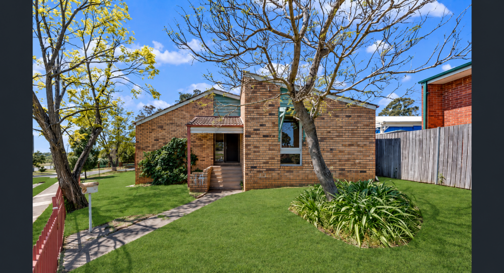 14 MERINO CRES, AIRDS, NSW 2560
