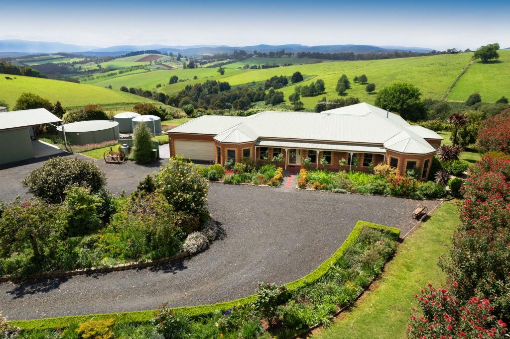 265 Mountain Rd, Gembrook, VIC 3783