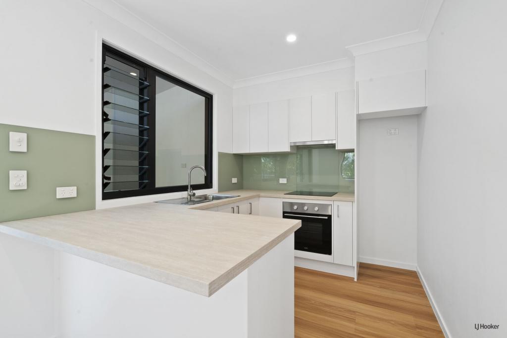 11A DONGARA CL, ELANORA, QLD 4221