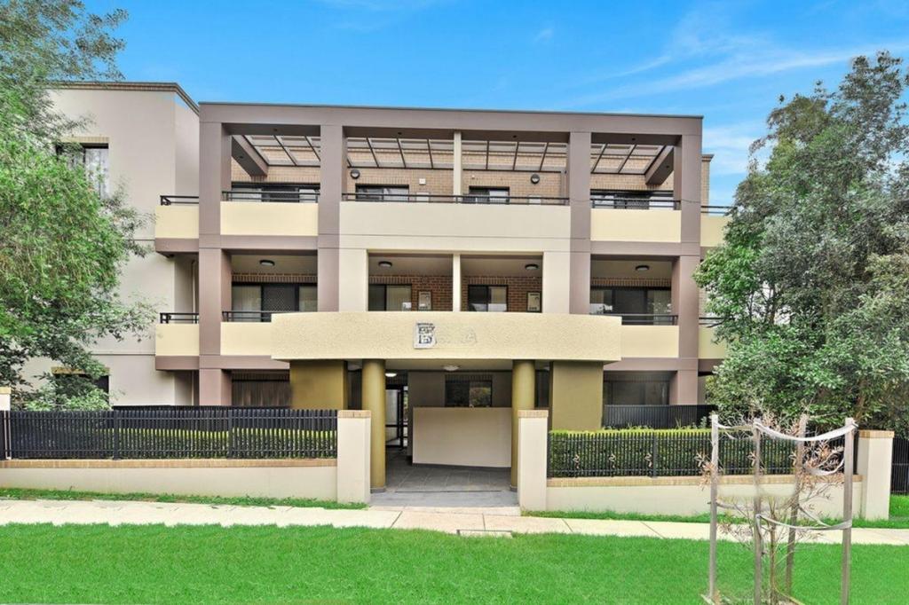 13/23-27 Lydbrook St, Westmead, NSW 2145