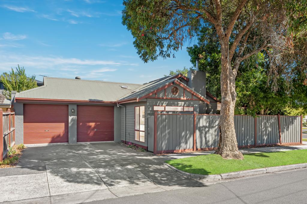 35 Diane Cres, Mooroolbark, VIC 3138