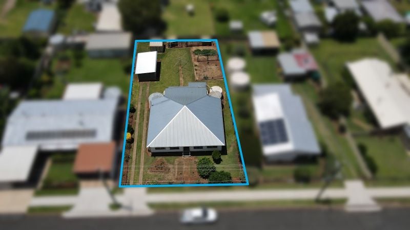 8 John St, Yarraman, QLD 4614