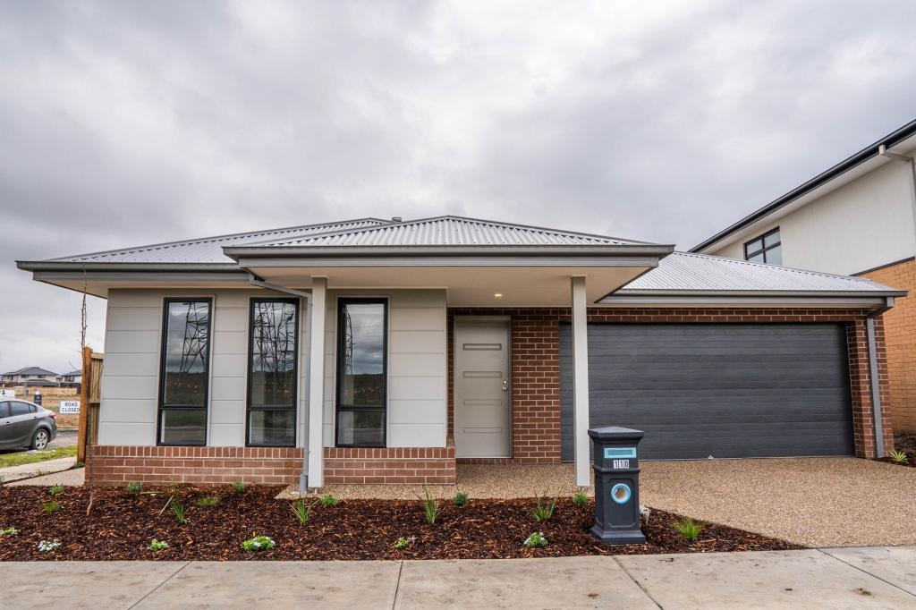 110 Ceduna Rd, Clyde North, VIC 3978