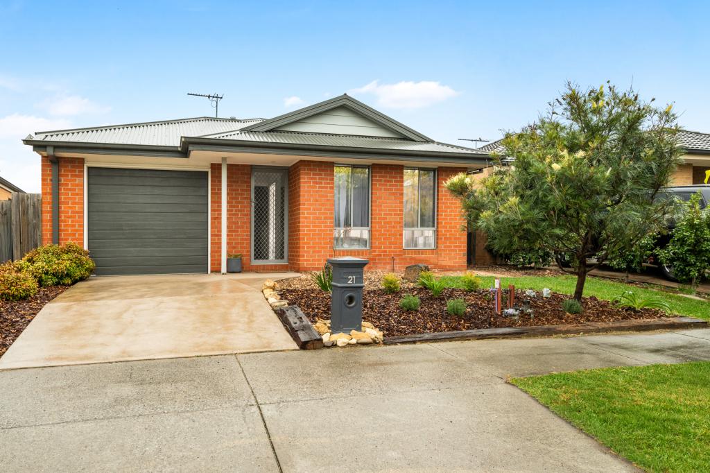 21 CHUCKLECREEK LANE, ARMSTRONG CREEK, VIC 3217