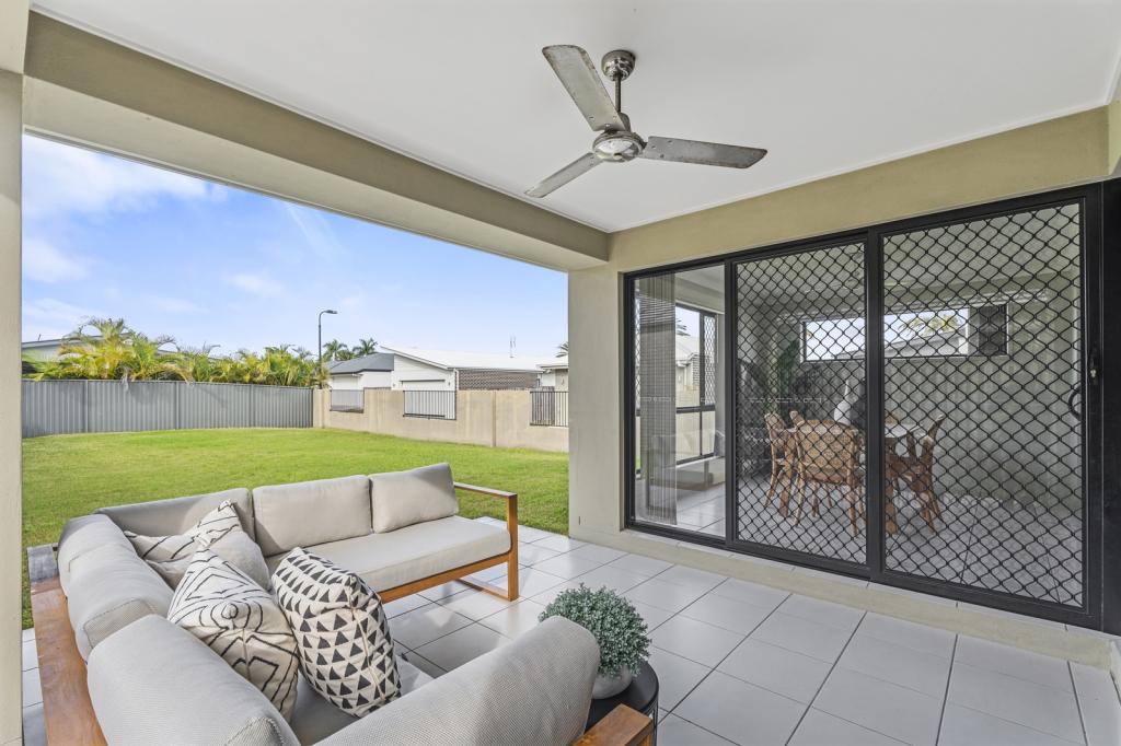 3 Catana Cres, Hope Island, QLD 4212