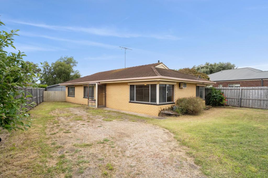 13 BANK ST, LARA, VIC 3212