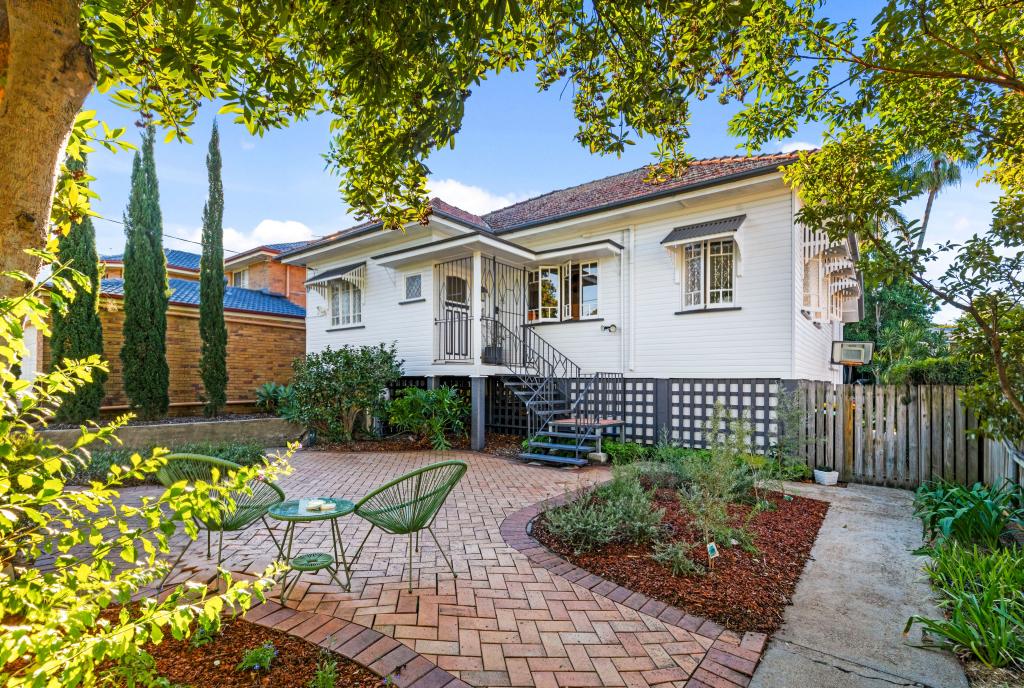 57 OLIVE ST, NUNDAH, QLD 4012
