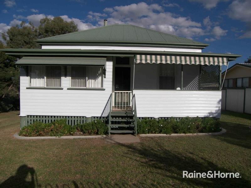 114 Bisley St, Warwick, QLD 4370