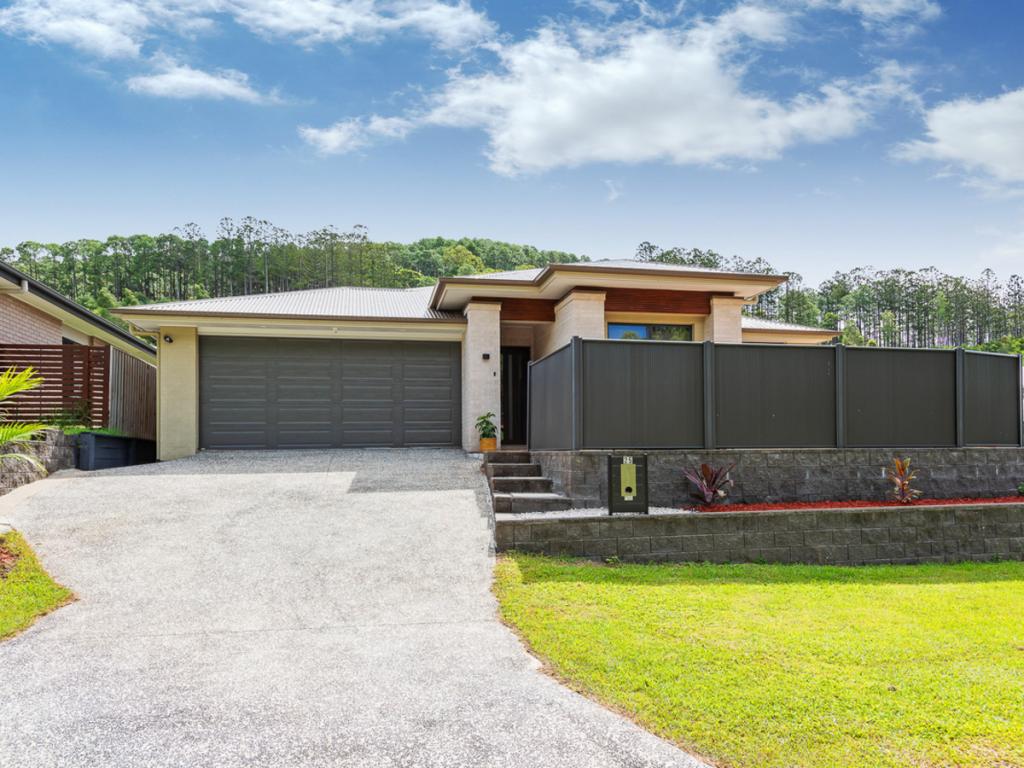 25 Hoop Pine Cct, Maudsland, QLD 4210