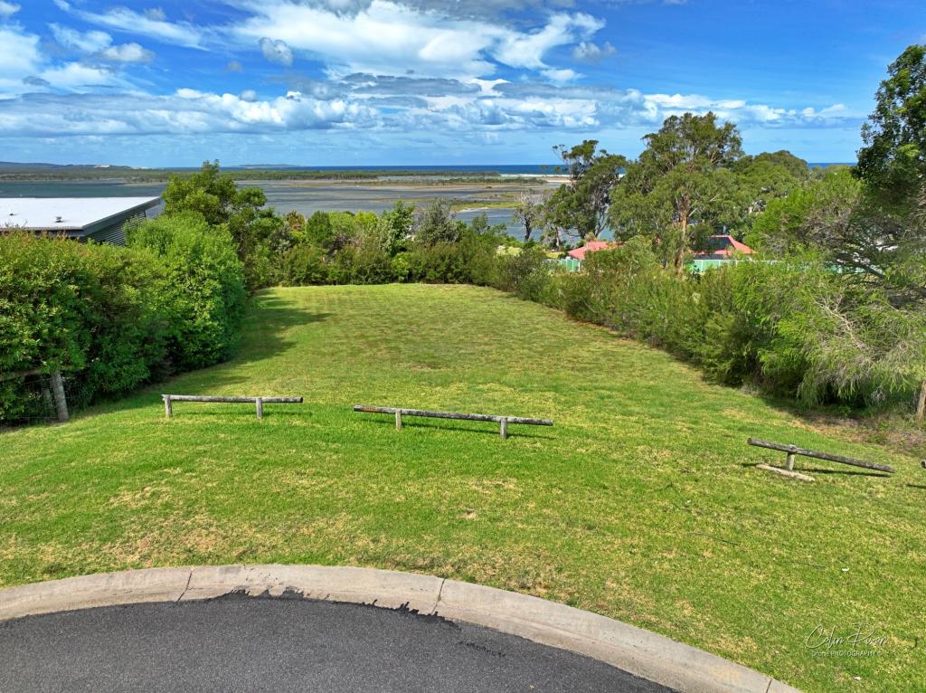 8 Brady St, Mallacoota, VIC 3892