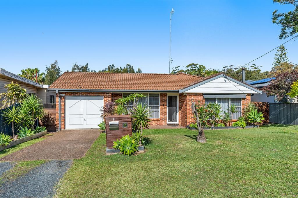 8 Papala Ave, Bateau Bay, NSW 2261