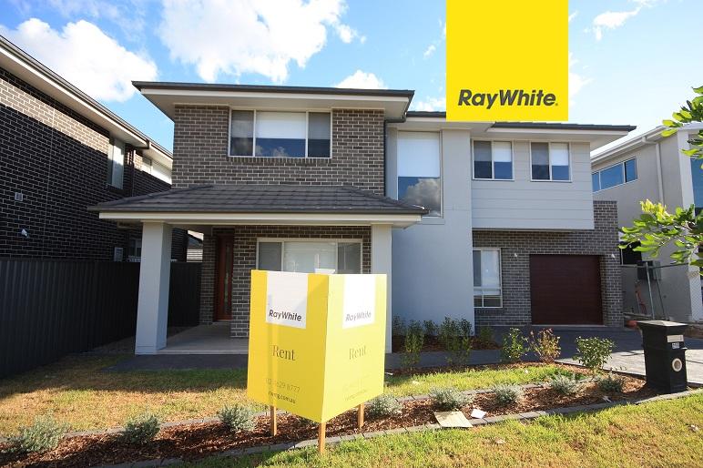 29b Richards Loop, Oran Park, NSW 2570