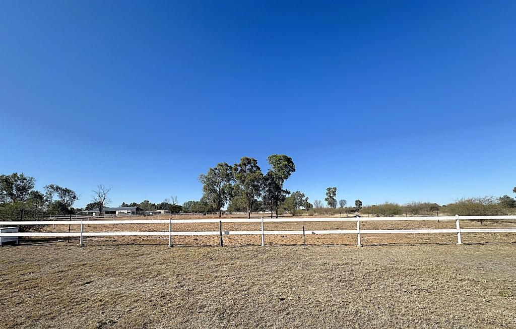 135 Acacia St, Barcaldine, QLD 4725