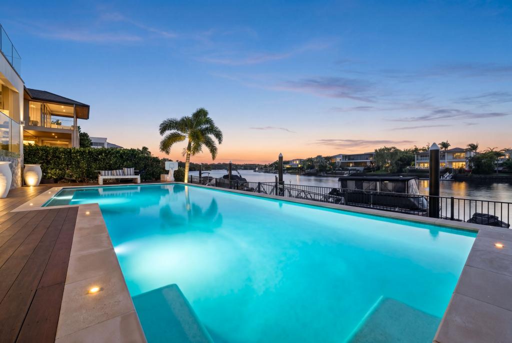 2605 Gracemere Cct E, Hope Island, QLD 4212