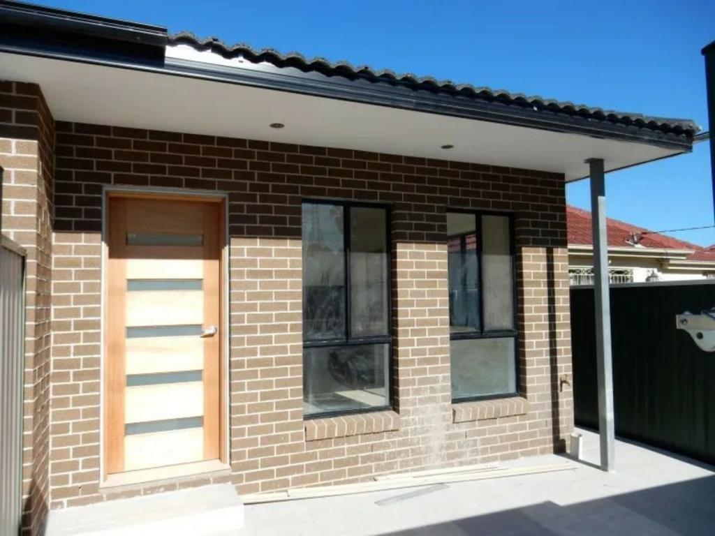 11 Wesley St, Greenacre, NSW 2190