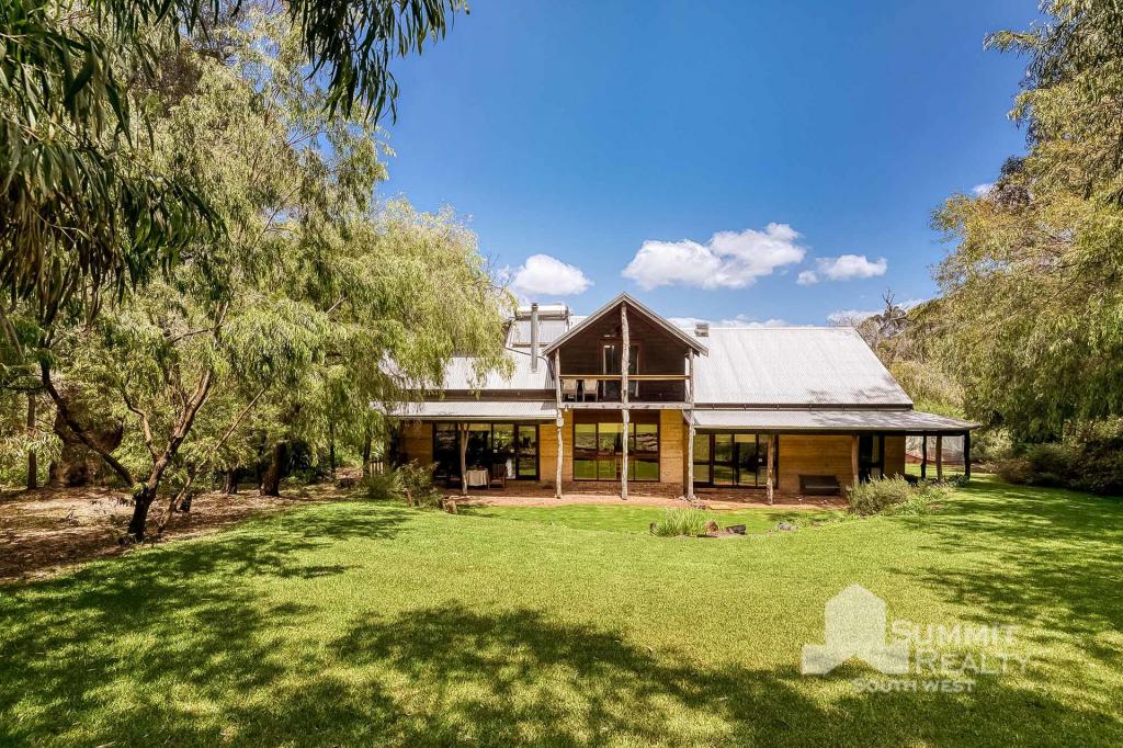 3 Pembroke Hts, Leschenault, WA 6233