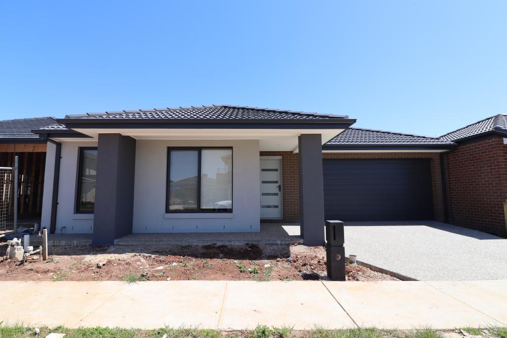 11 CLANCY RD, WEIR VIEWS, VIC 3338