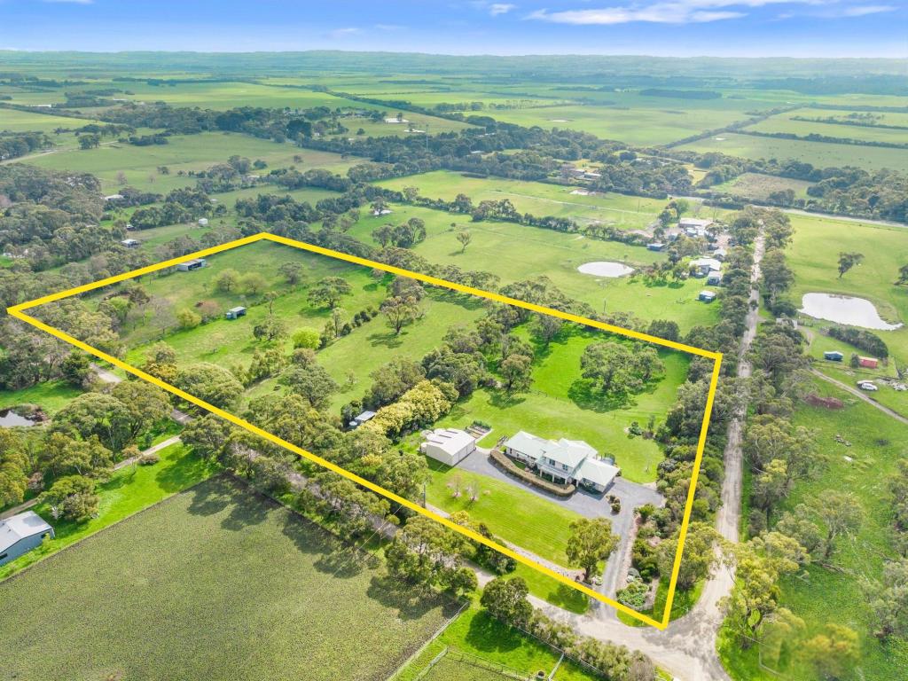 48 BAMBROOK RD, INVERLOCH, VIC 3996