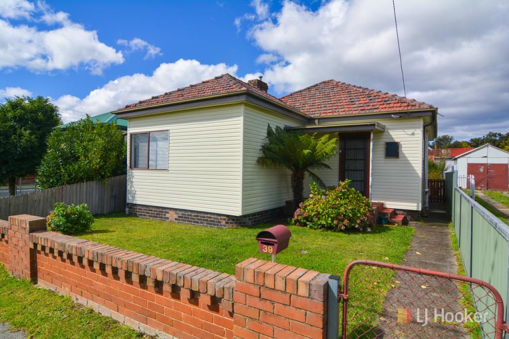 39 Rifle Pde, Lithgow, NSW 2790