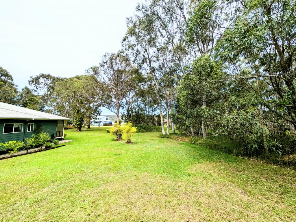 13 Scenic Dr, Russell Island, QLD 4184