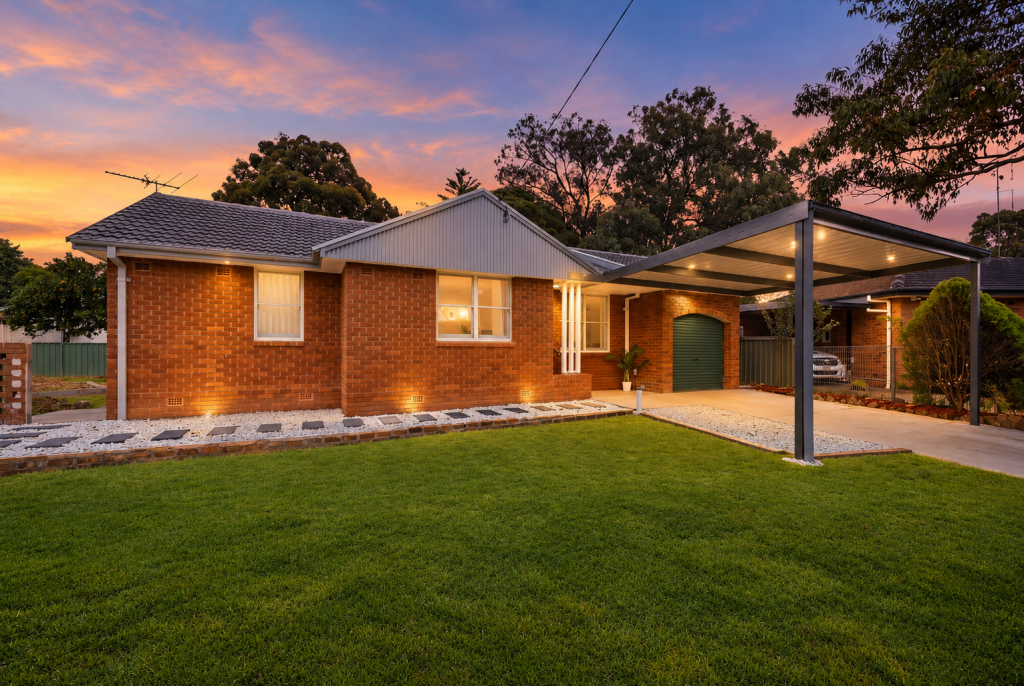 11 Awatea Pl, Lethbridge Park, NSW 2770