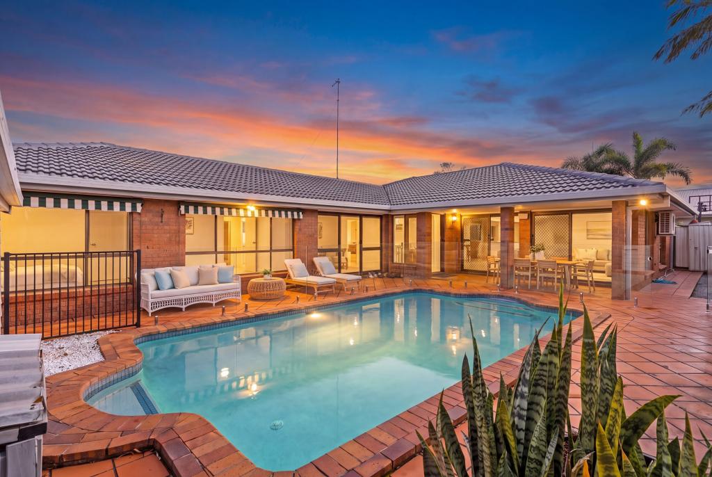 22 Firmin Ct, Mermaid Waters, QLD 4218