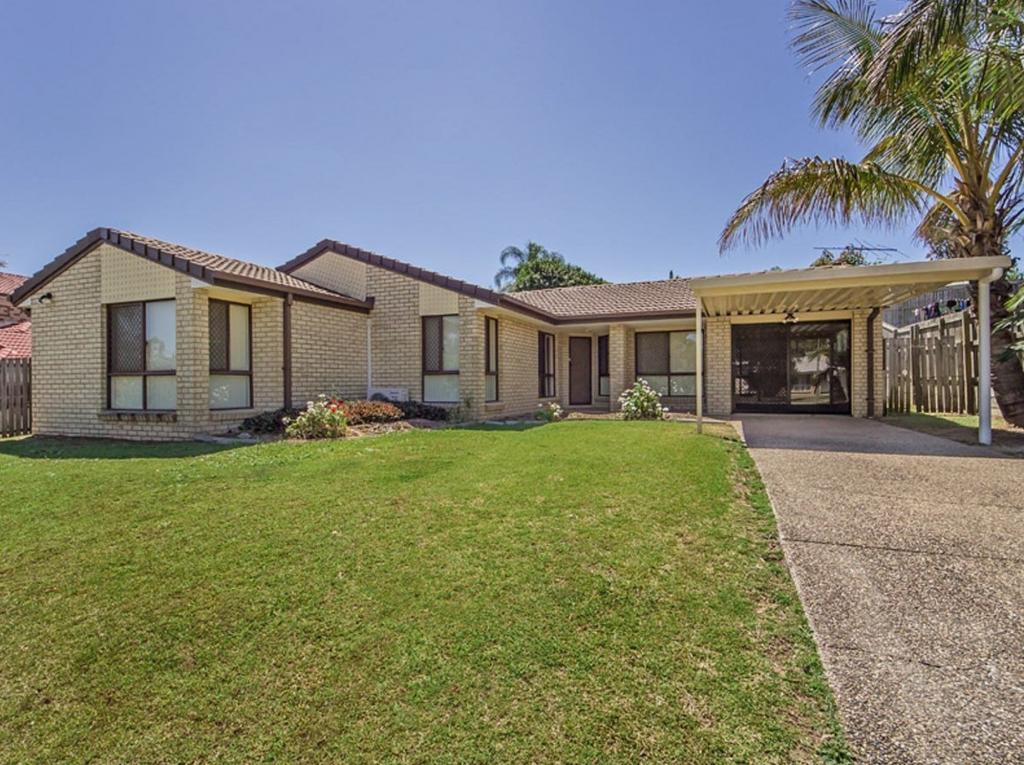 15 Sandalwood St, Sinnamon Park, QLD 4073